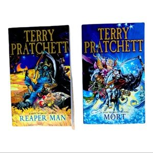 🔥50% Off For A Limited Time🔥 Terry Pratchett Book Bundle